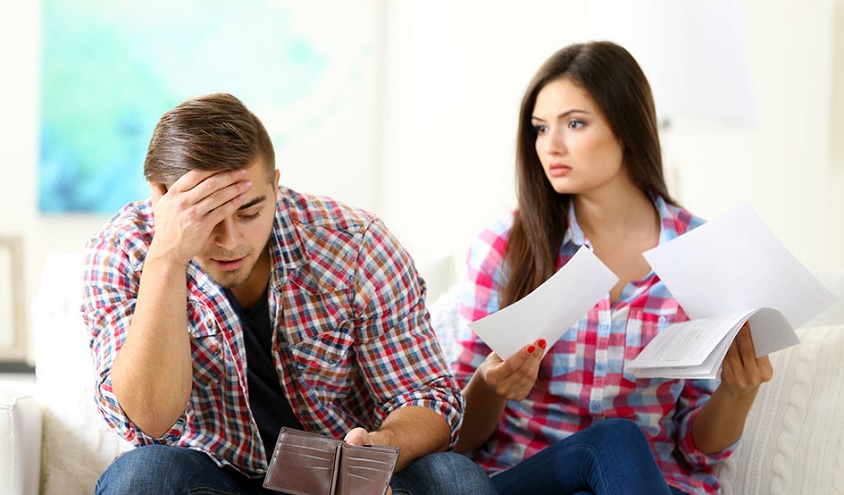 Llos hombres más infieles financieramente que las mujeres