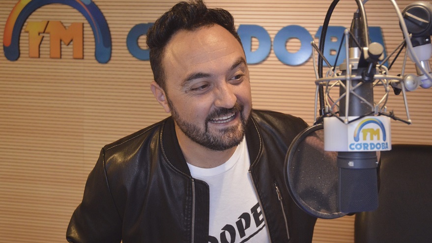 Javier Rosemberg es un locutor cordobés que saltó a la fama por su forma de hacer sus recetas.