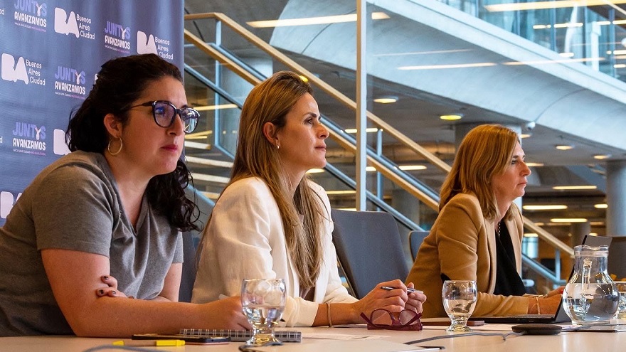 Mariana Calcagno, Directora General de Articulación Institucional para la Igualdad de Género; Marisa Bircher, Secretaria para la Igualdad de Género; Karin Reise, Socia y Líder de Diversidad en PwC Argentina