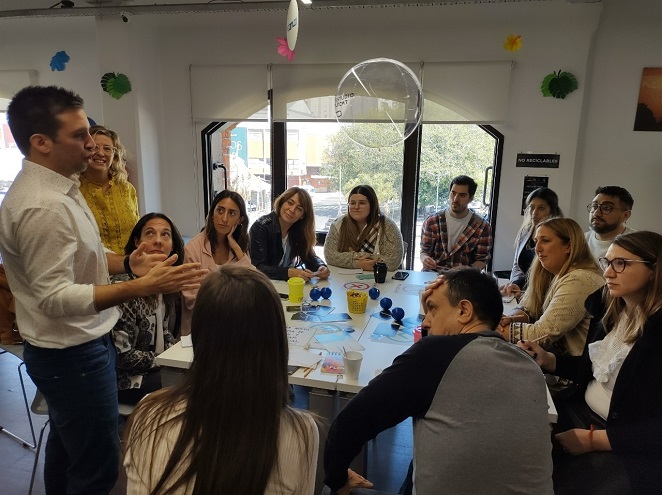 Referentes de Recursos Humanos concluyeron que la jerarquía en los equipos de trabajo está quedando obsoleta para los tiempos actuales