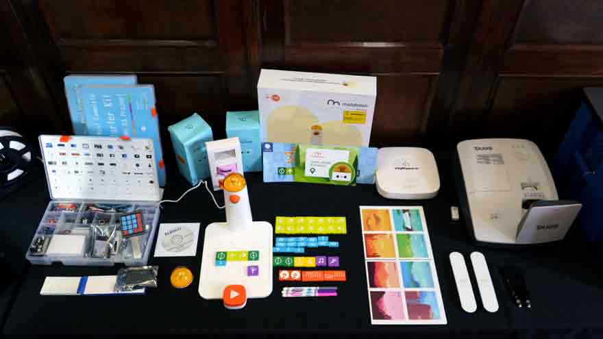 Kit de robótica que llegó a la Antártida.