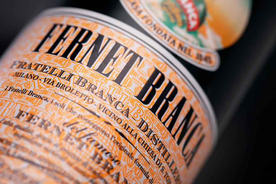 Solo el Conde Nicollò Branca y unos pocos más, entre ellos un argentino, conocen la fórmula secreta del Fernet