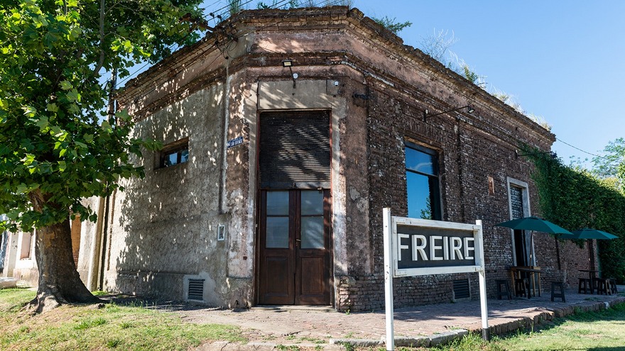 Desde 1903 tiene sus puertas abiertas, antes como almacén de Ramos Generales y hoy como restaurante de comida casera