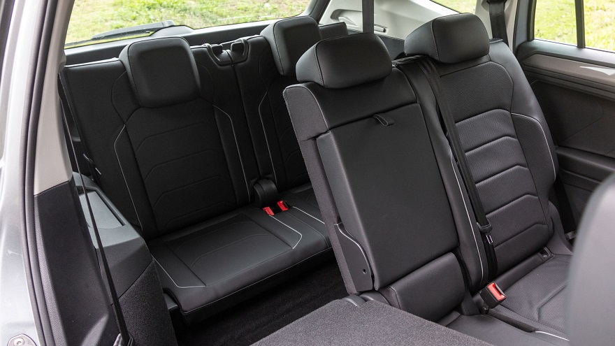 El ingreso a la tercera fila es complicado como en todos los vehículos para 7 pasajeros.