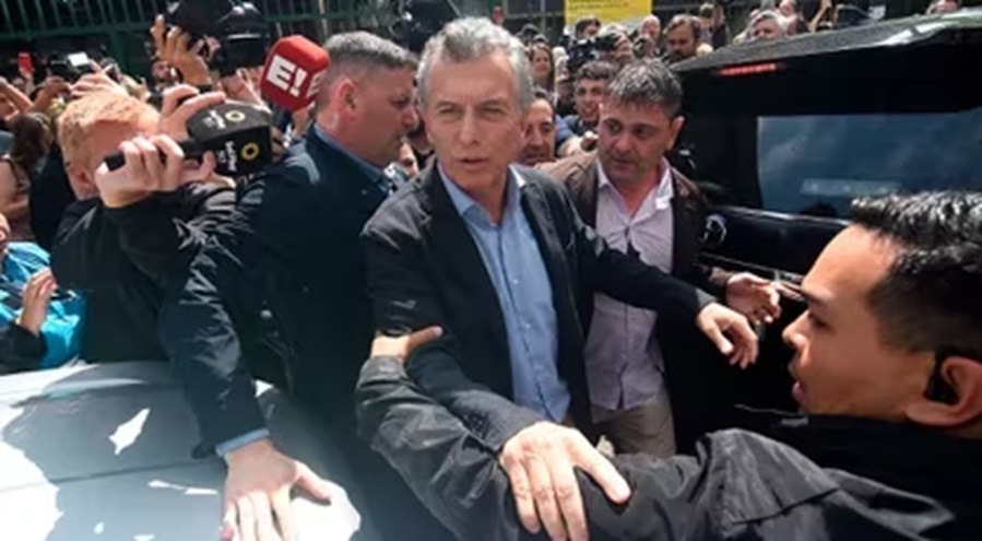 Asís llama a Mauricio Macri 