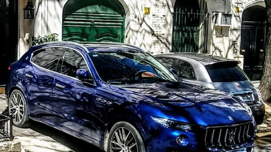 Uno de los exclusivos autos Masseratti de Ratazzi.