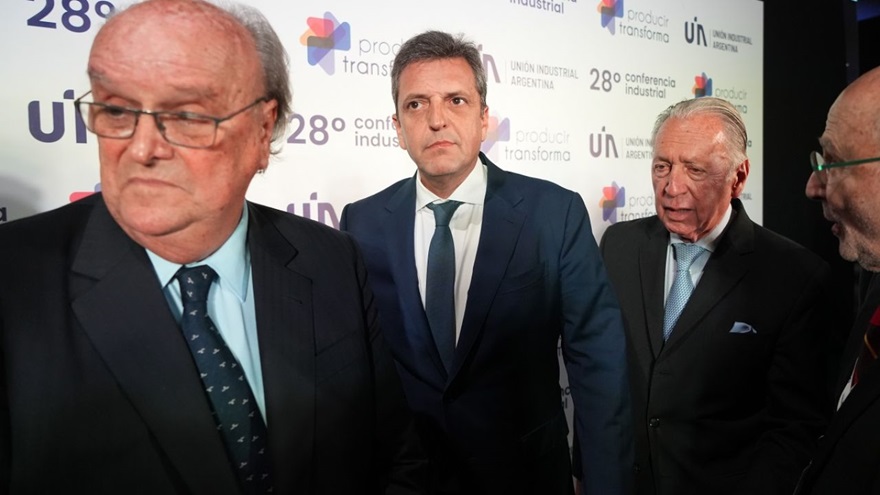 Sergio Massa estuvo acompañado por Ignacio De Mendiguren en la reunión que lideró Daniel Funes de Rioja en la UIA
