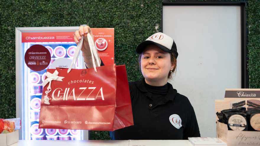 Con unos moldes que recibió como indemnización, Carlos Grimaldi inició un negocio que con sus hijos no tiene techo