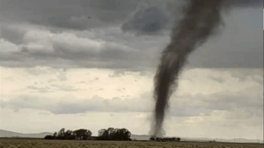 Tormentas severas con ráfagas de hasta 100 km/h, granizo y abundante lluvia se desplazan hacia el AMBA
