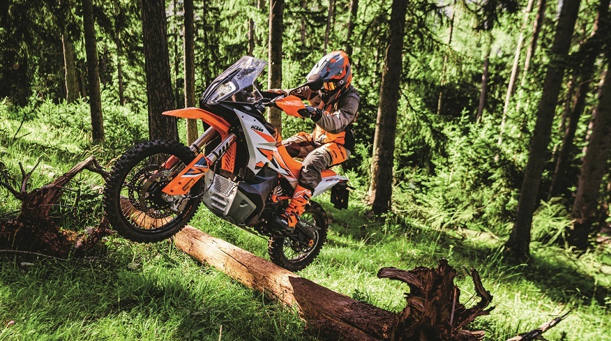 La KTM 890 es invencible en el terreno off road.