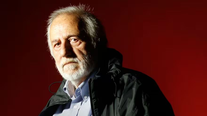 El cineasta le propinó insultos a los votantes de Macri y MIlei.