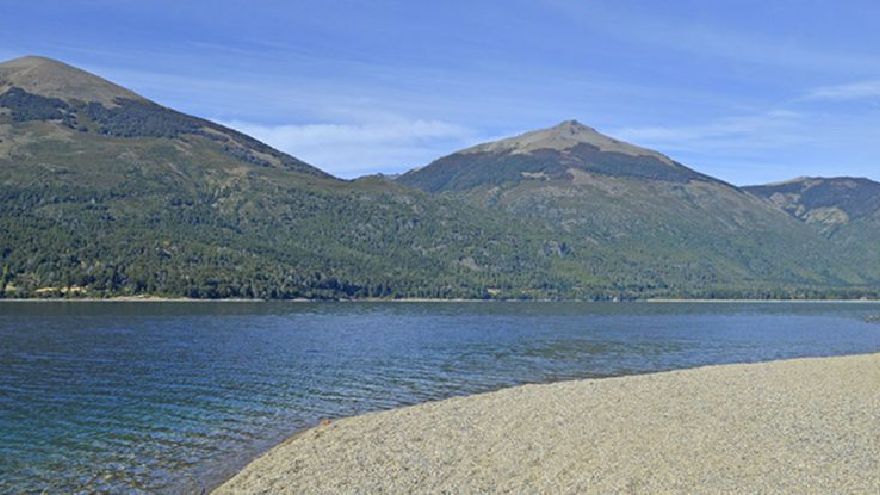 Las costas del Lago Gutiérrez tienen excelentes vistas.