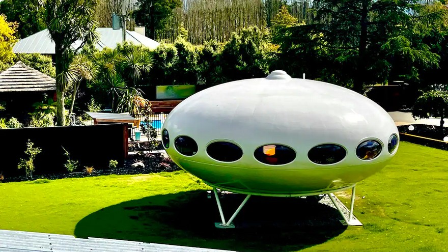 Construido en 1974 fue construida en 1974 por el arquitecto finlandés Matti Suuronen y es una de las 50 que hay en el mundo 