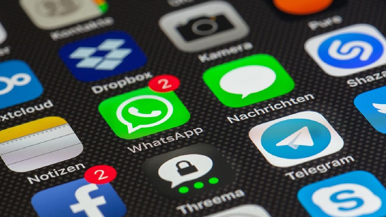 A través de las listas de difusión de WhatsApp podrás saber si una persona te agendó