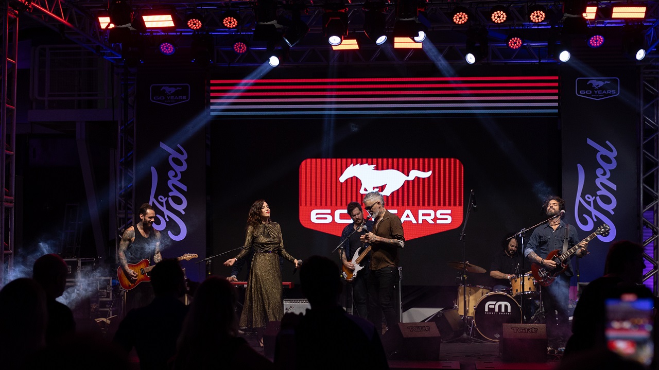 La música en vivo acompañó el evento de Ford en Brasil.