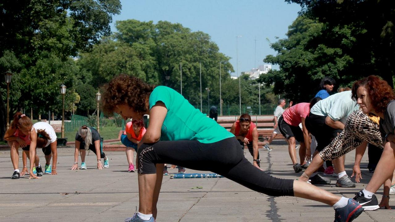 Yoga, Entrenamiento funcional, stetching y hasta Newcon; todas las opciones para todas las edades