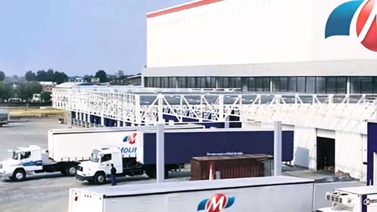 en el caso de Molinos es u$s2,47635071 por acción, equivalente a $2.252,24 calculado aplicando el tipo de cambio vendedor billete publicado por el Banco Nación el 24 de mayo pasado.