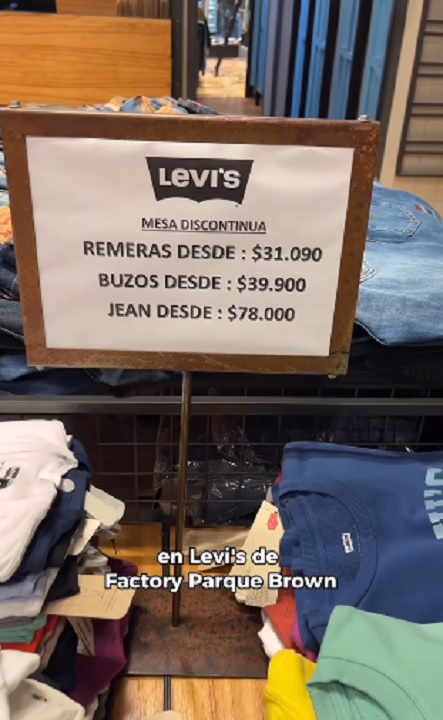 Levi´s es una de las marcas que visitaron en el outlet