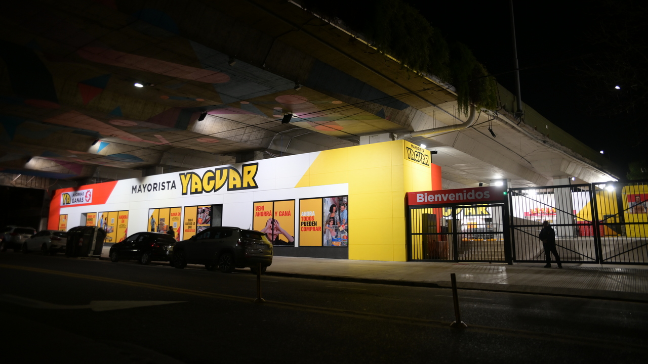 Trabajar como repositor en Supermercado Yaguar ofrece un salario competitivo y una serie de beneficios que lo hacen una opción atractiva para quienes buscan empleo en el sector de los supermercados