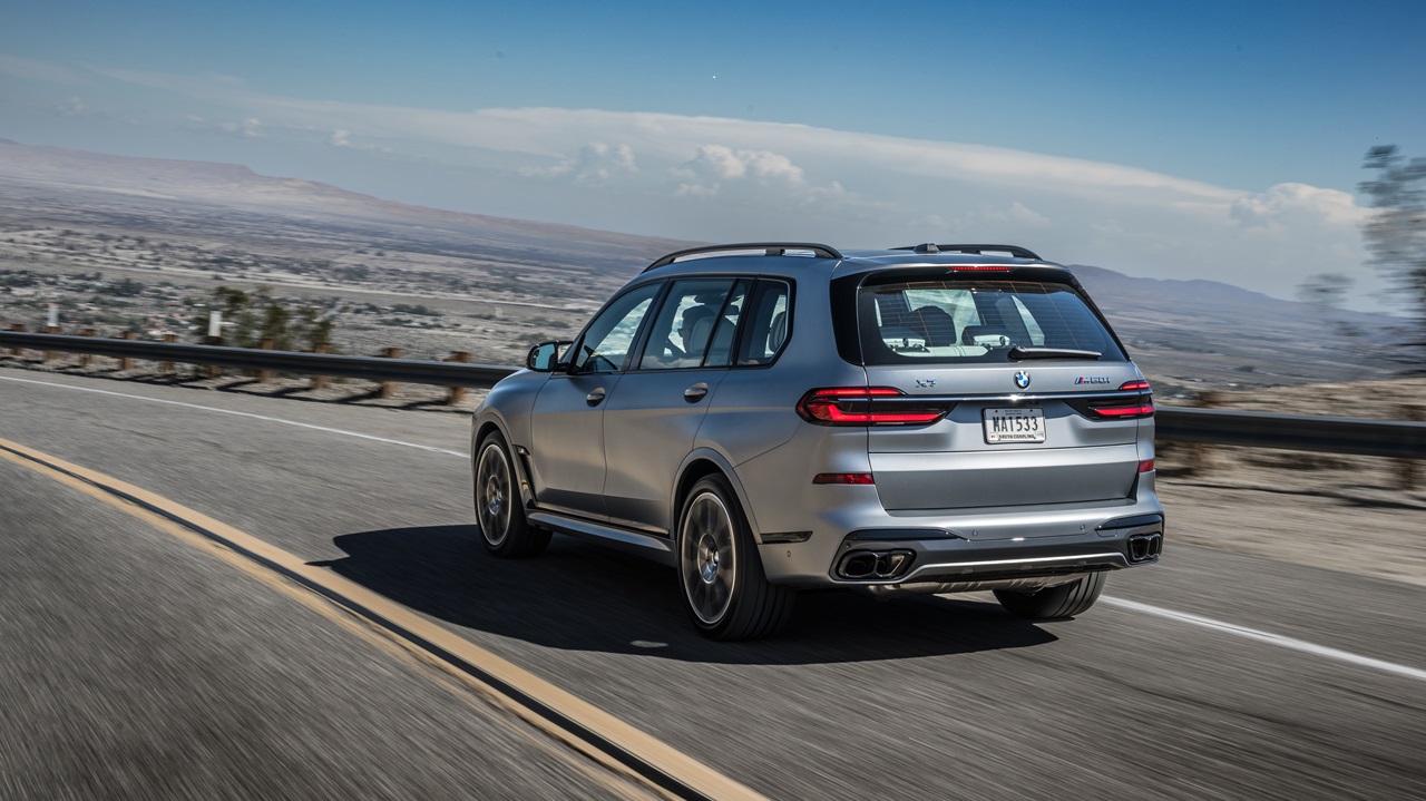 El nuevo X7 estrena un juego de luces especiales en la parte delantera y trasera.