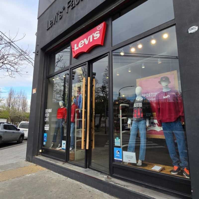 Levi's Factory Outlet tiene una gran cantidad de descuentos y promociones