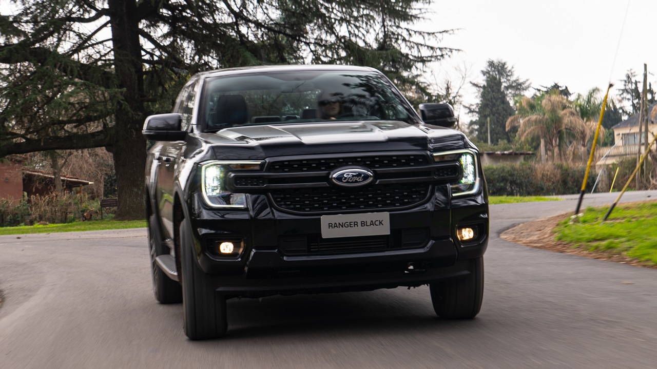 La nueva Ford Ranger Black tiene motor 2.0