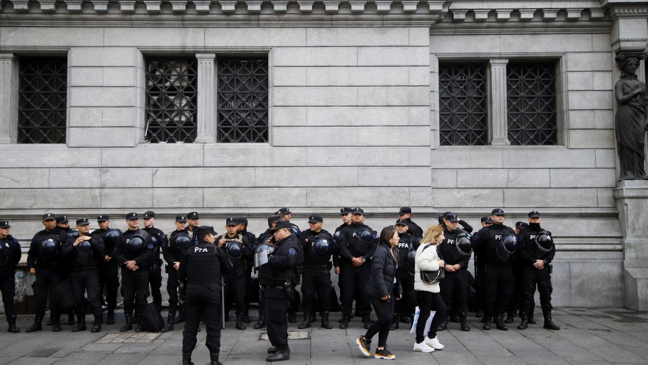 El Congreso y las calles de alrededores contaron con una fuerte presencia policial