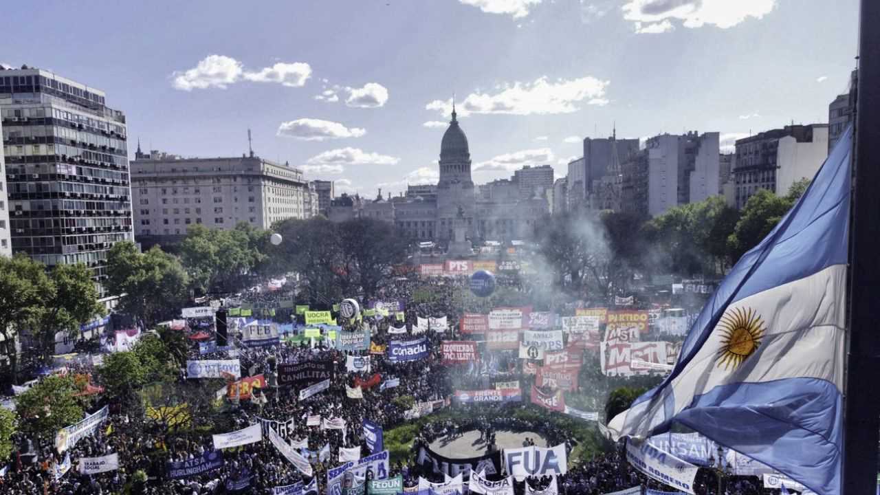 La masiva marcha universitaria a la plaza Congreso
