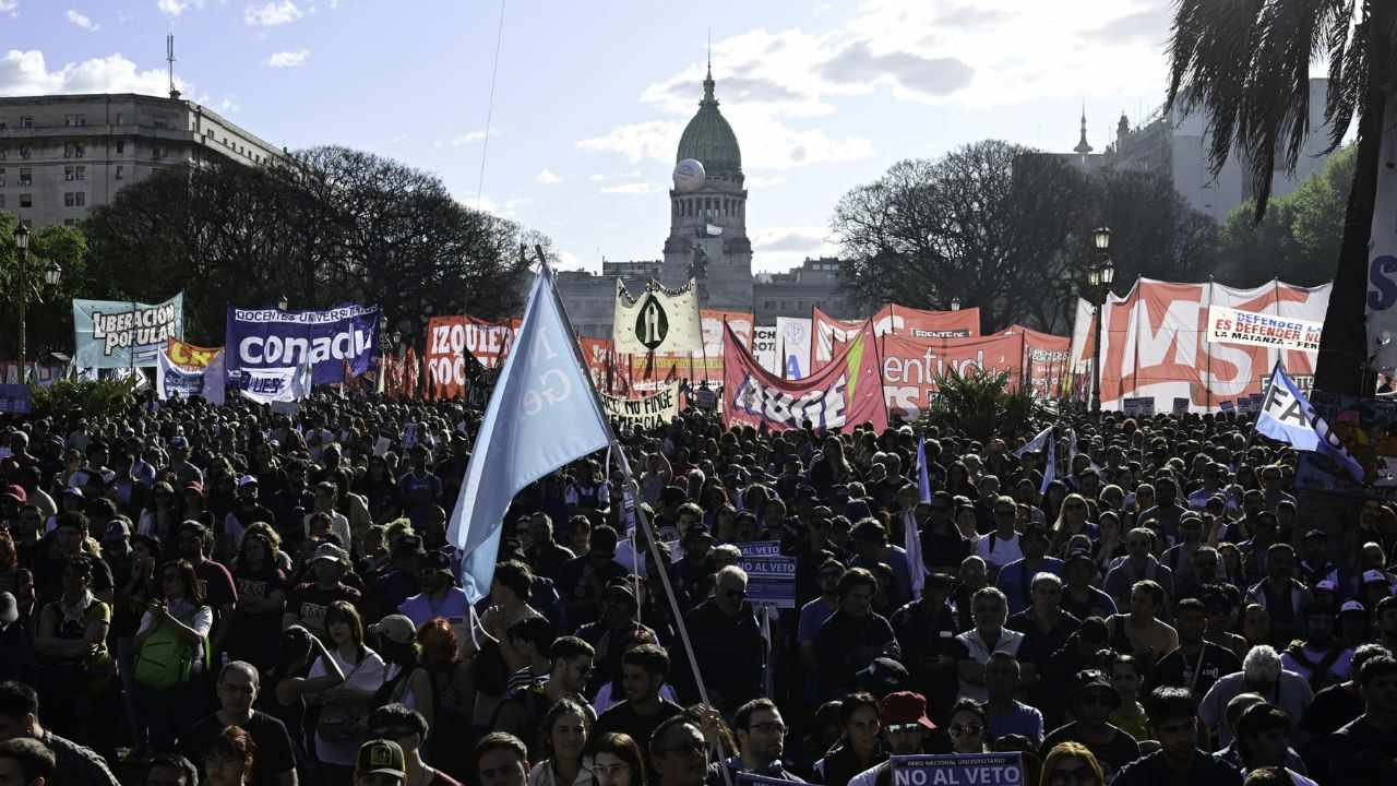 Otra de las postales de la marcha universitaria en el Congreso