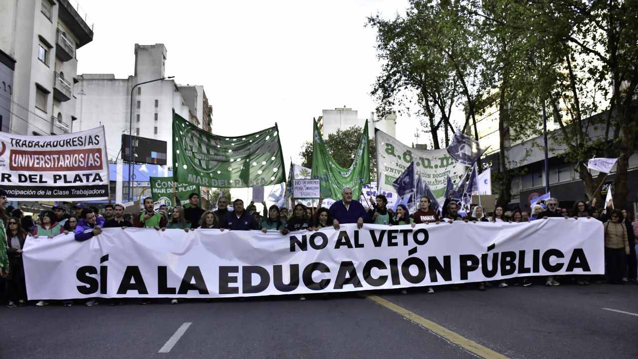 La marcha universitaria en Mar del Plata