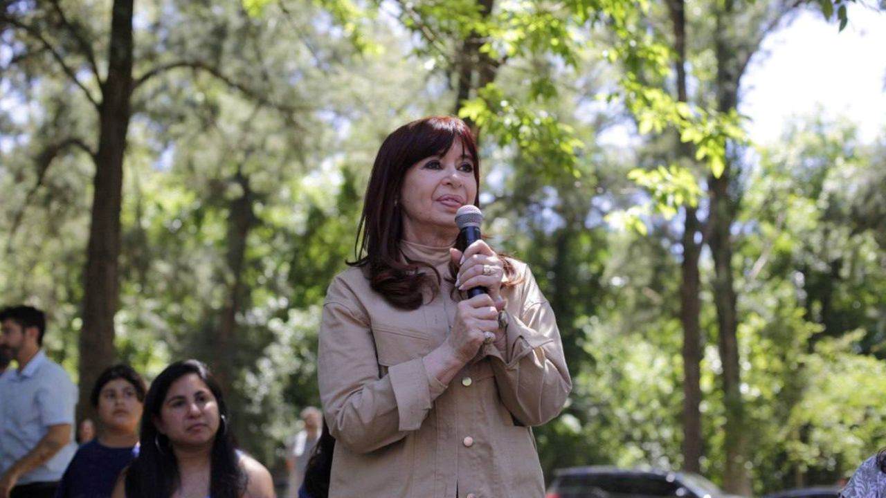 La expresidente Cristina Fernández de Kirchner en una de sus últimas apariciones públicas en Moreno
