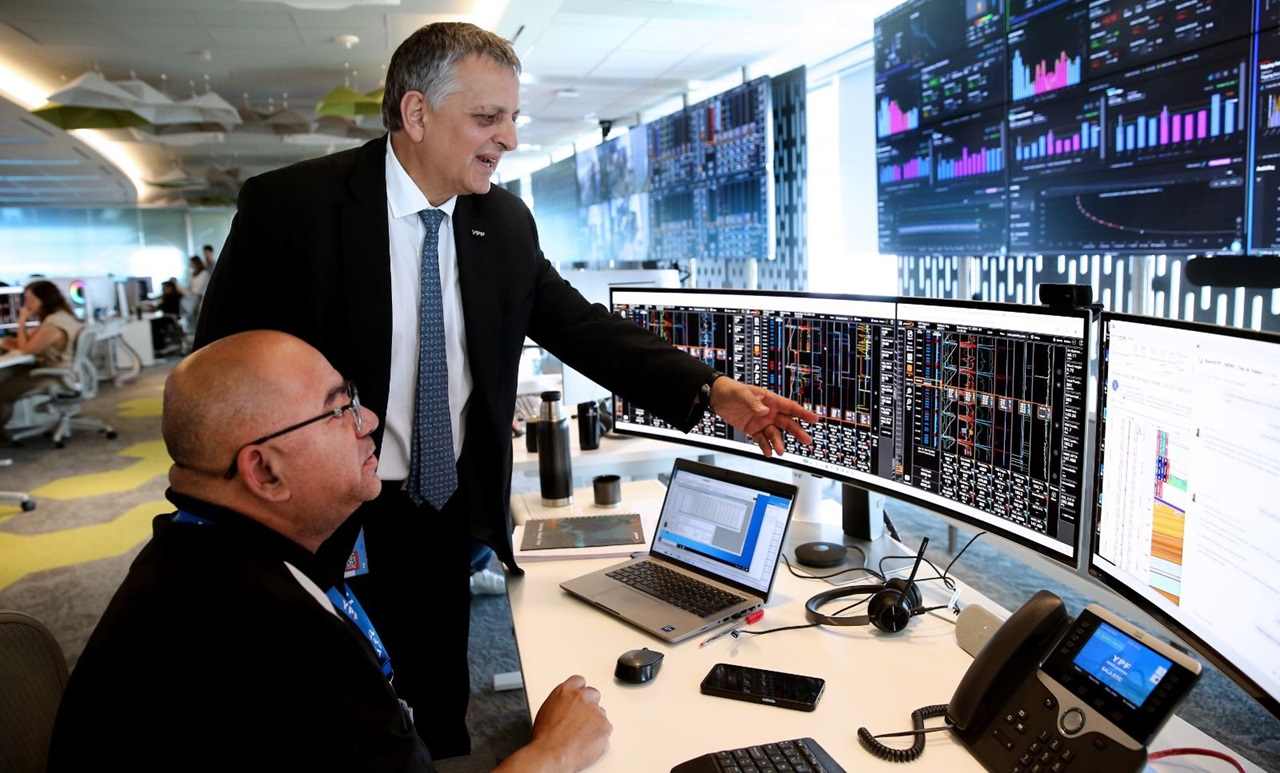El CEO de YPF destacó los beneficios que el nuevo centro de operaciones brinda a YPF en Vaca Muerta.