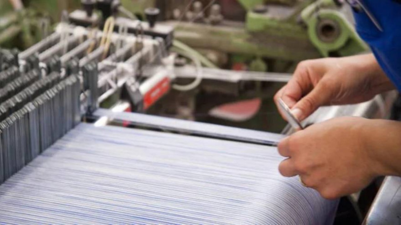 Las ventas cayeron 21% en dos años, la inversión se frenó y la mitad de las empresas textiles ya red