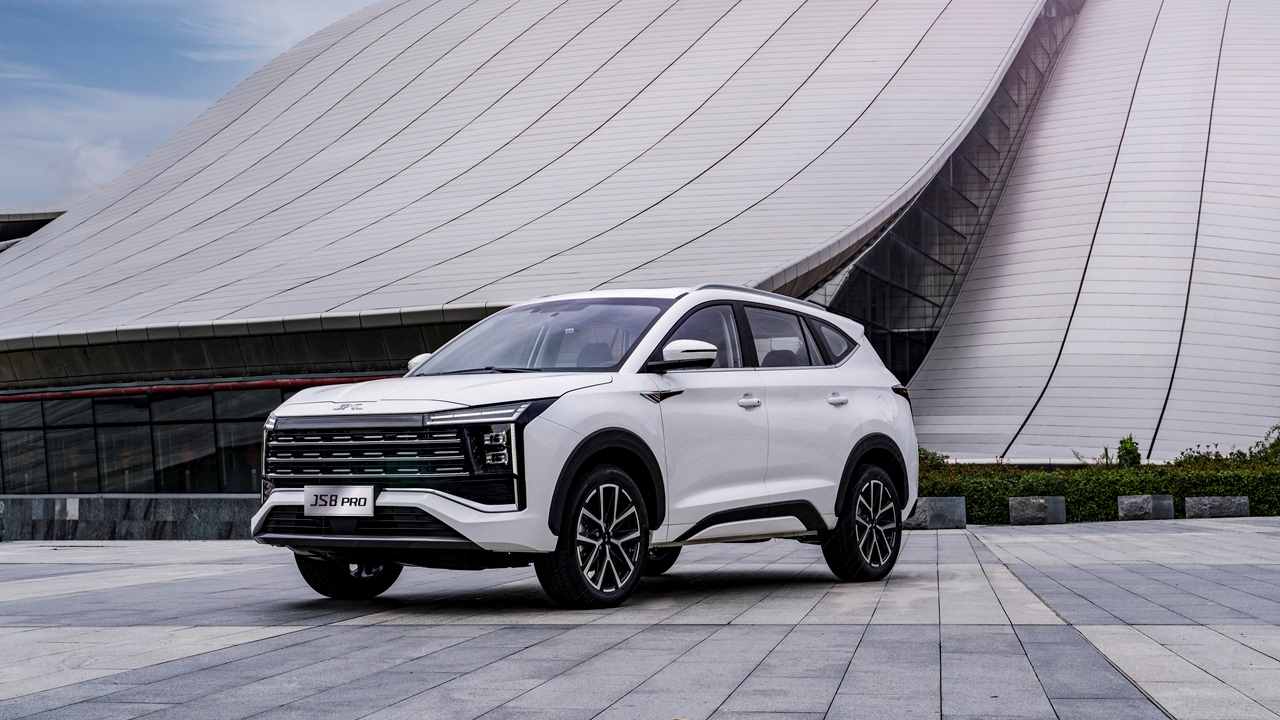 Un SUV de 7 asientos accesible, para competir con Toyota y Chevrolet. 