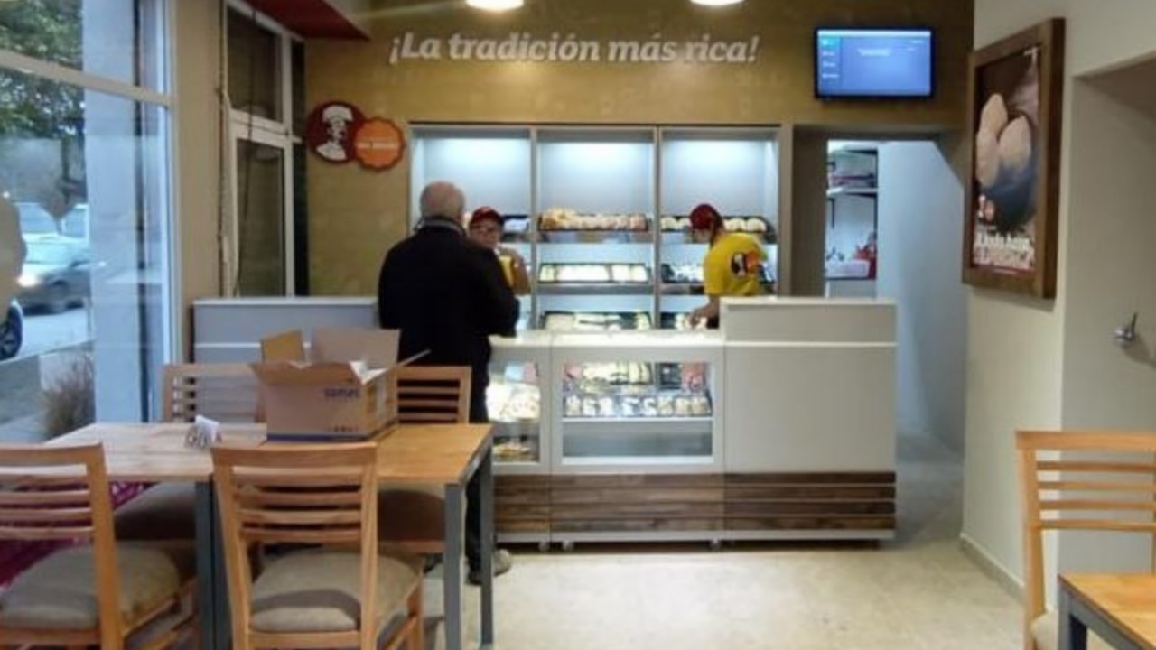 El modelo permite operar con solo 3 o 4 personas por local