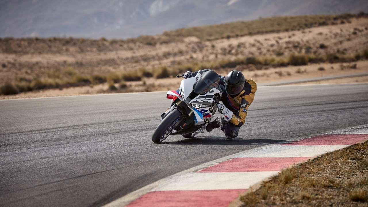 BMW suma una nueva moto de pista.