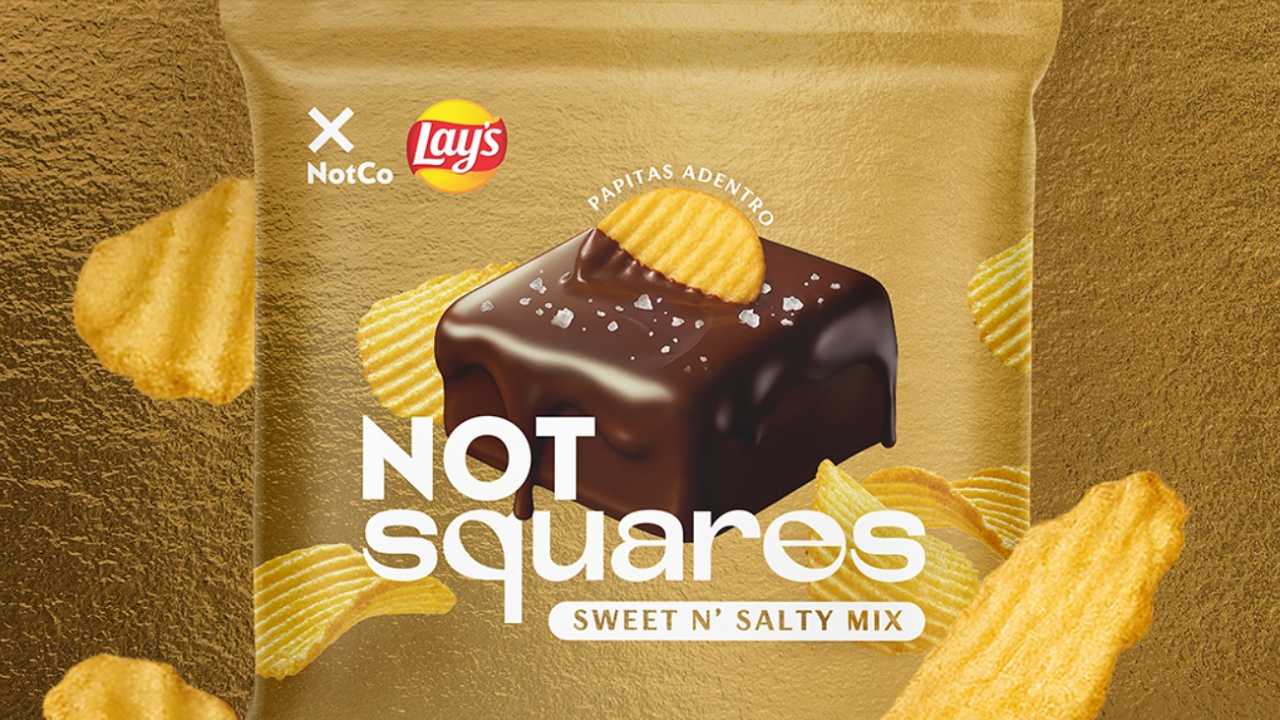 Así viene la nueva creación de NotCo y Lay's: alfajor con dulce de leche y papas fritas
