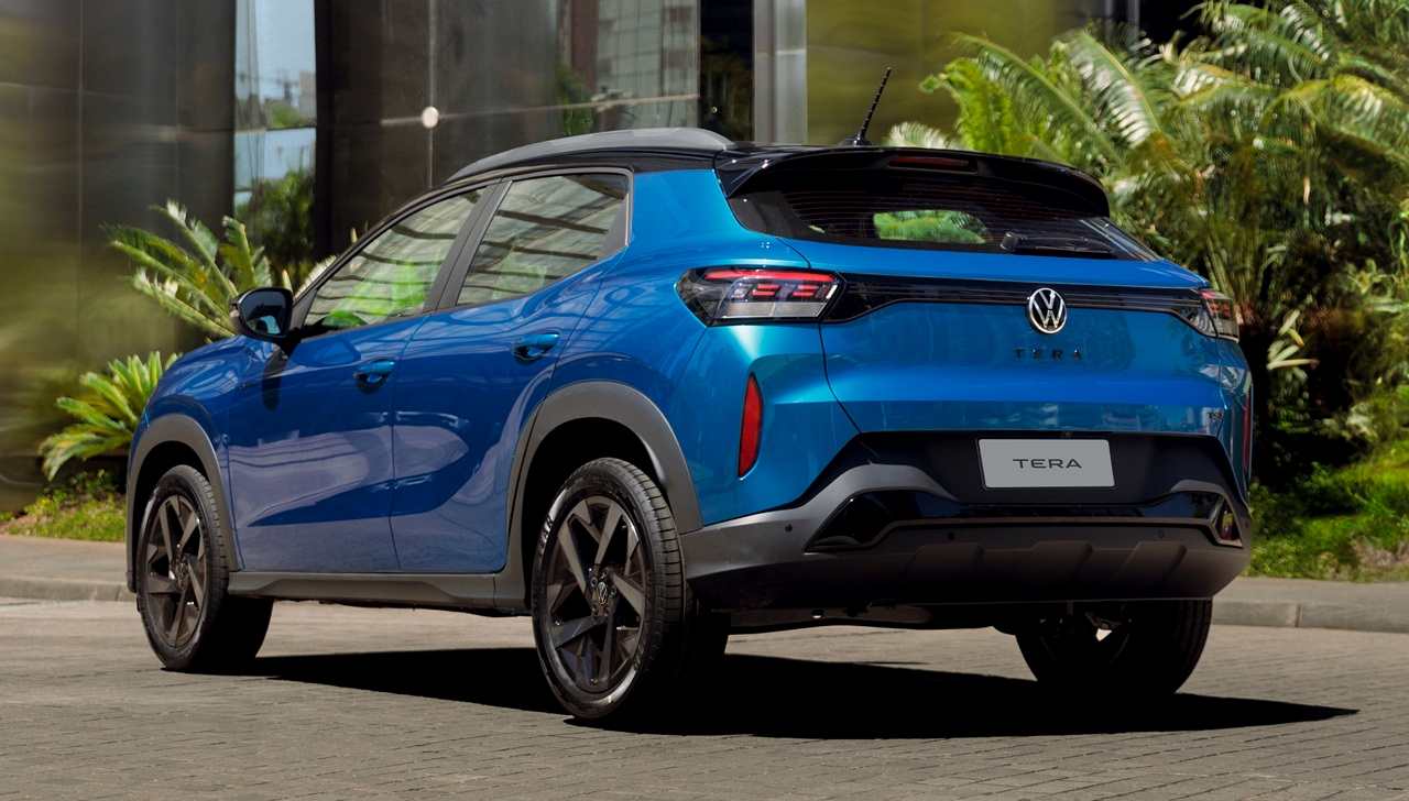 El Tera replica atras las mismas luces led que en el frontal.