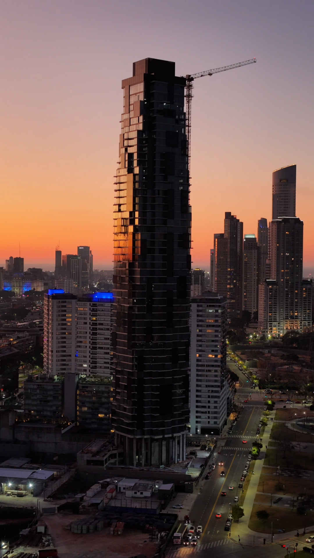 Harbour Tower demandó una inversión de USD 150 millones y será el segundo edificio más alto del país