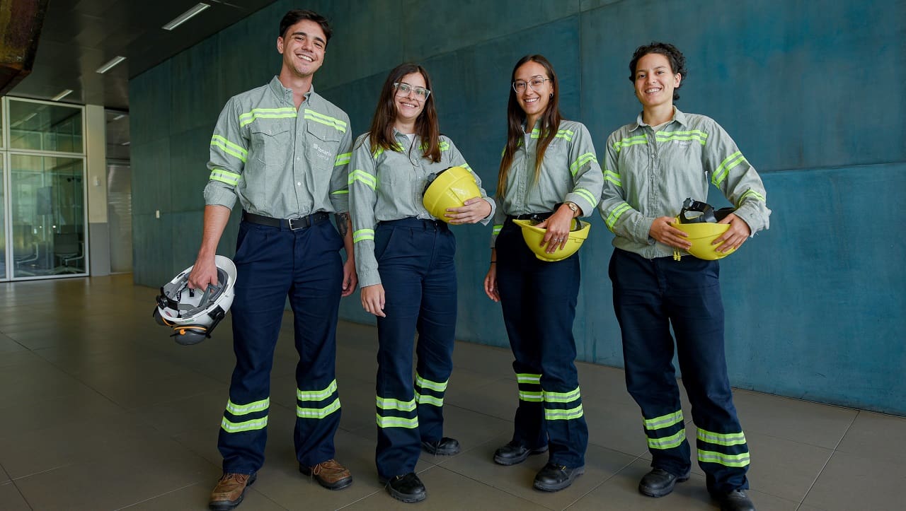 Jóvenes profesionales en prácticas en Techint