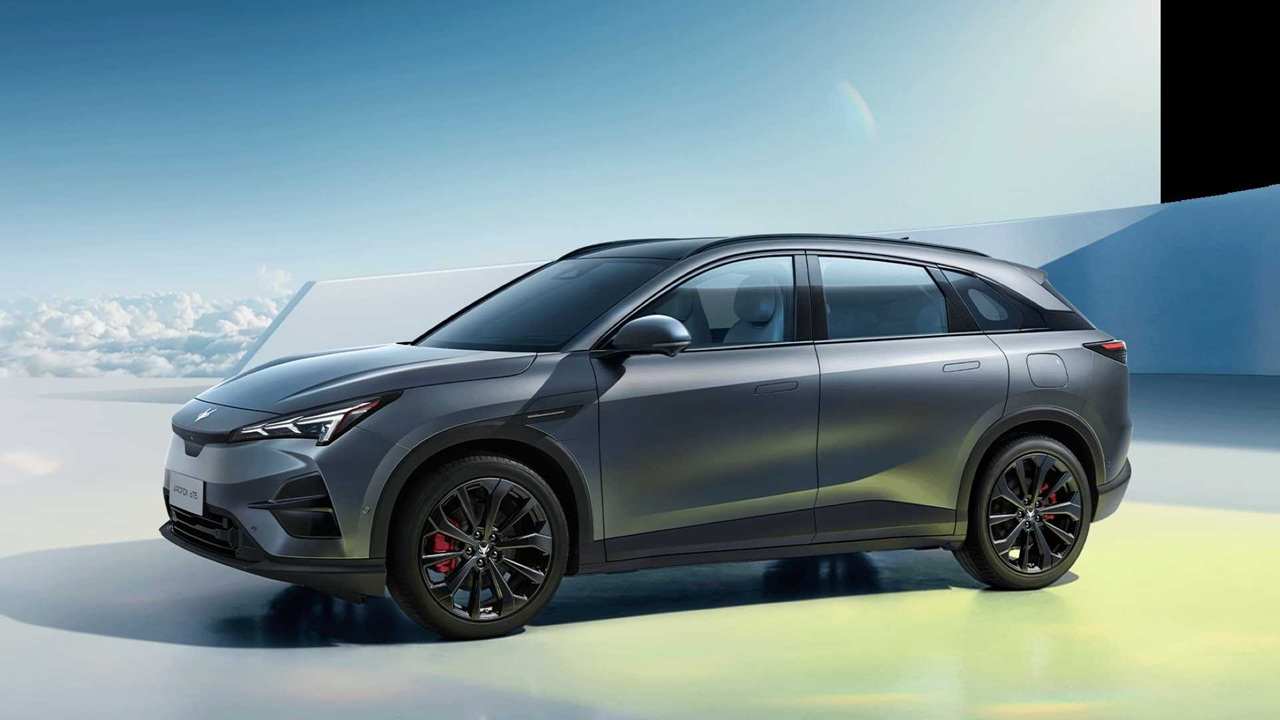 Como todas las marcas chinas, Arcfox tiene su SUV compacto, el T5.