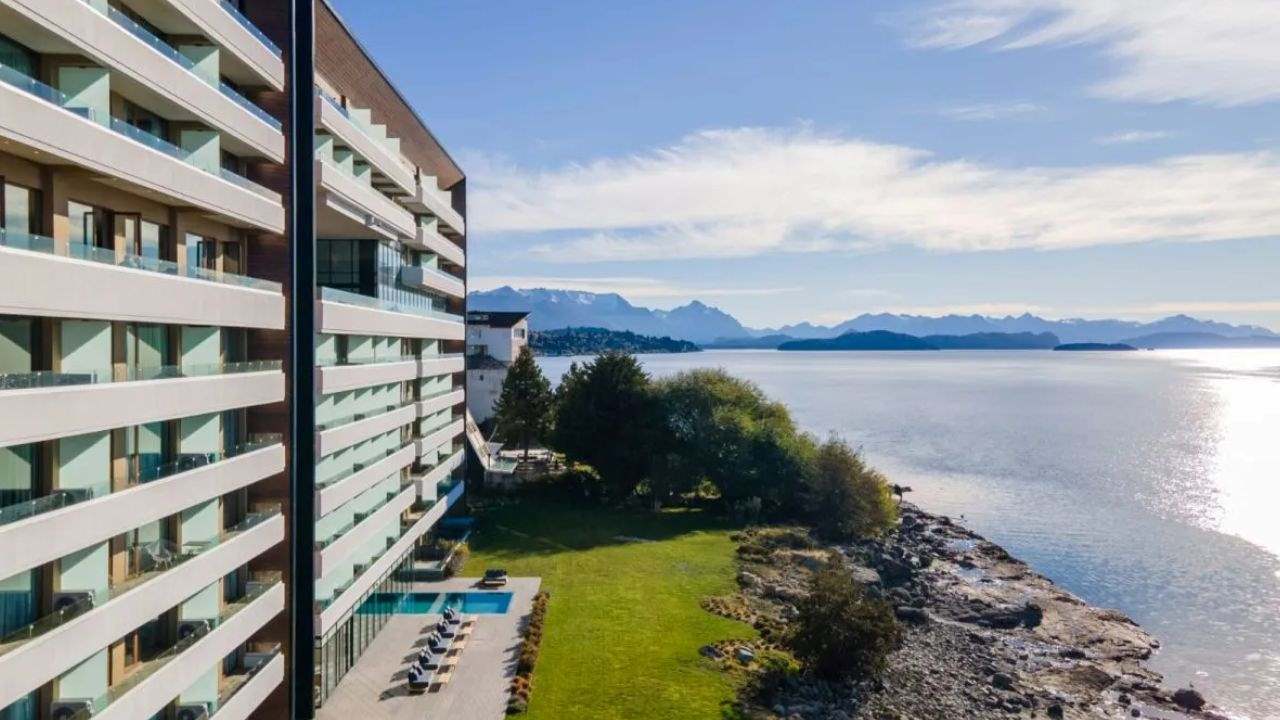 El nuevo hotel de una cadena internacional de lujo que abrió en Bariloche