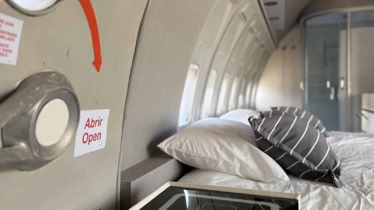 En Oncativo, Córdoba, se inauguró este año el primer hotel construido en dos aeronaves.