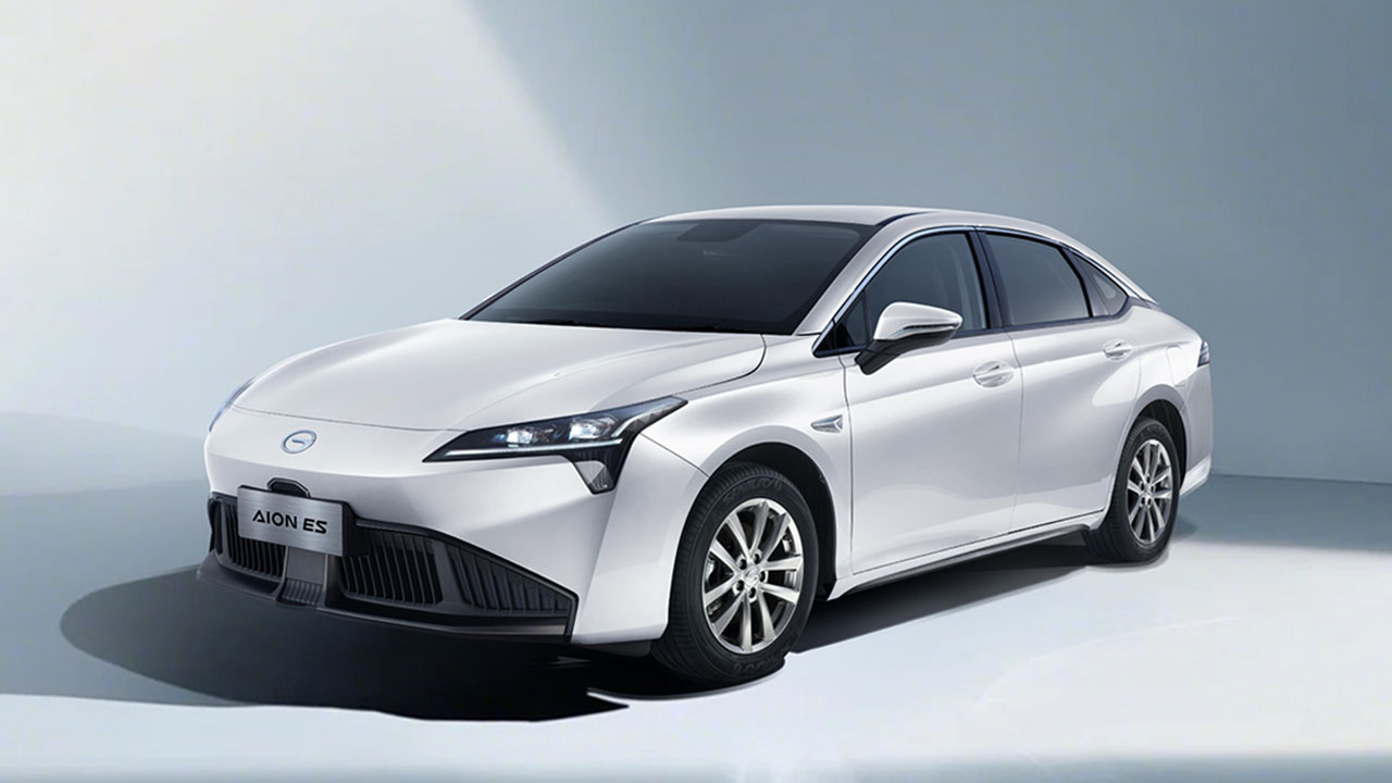 GAC AION ES EV