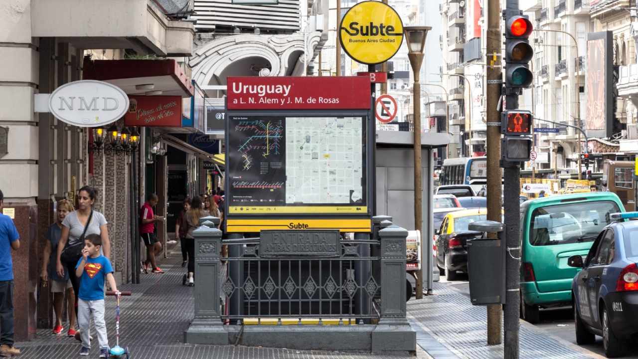 La estación Uruguay del Subte B podría estar cerrada hasta diciembre por obras