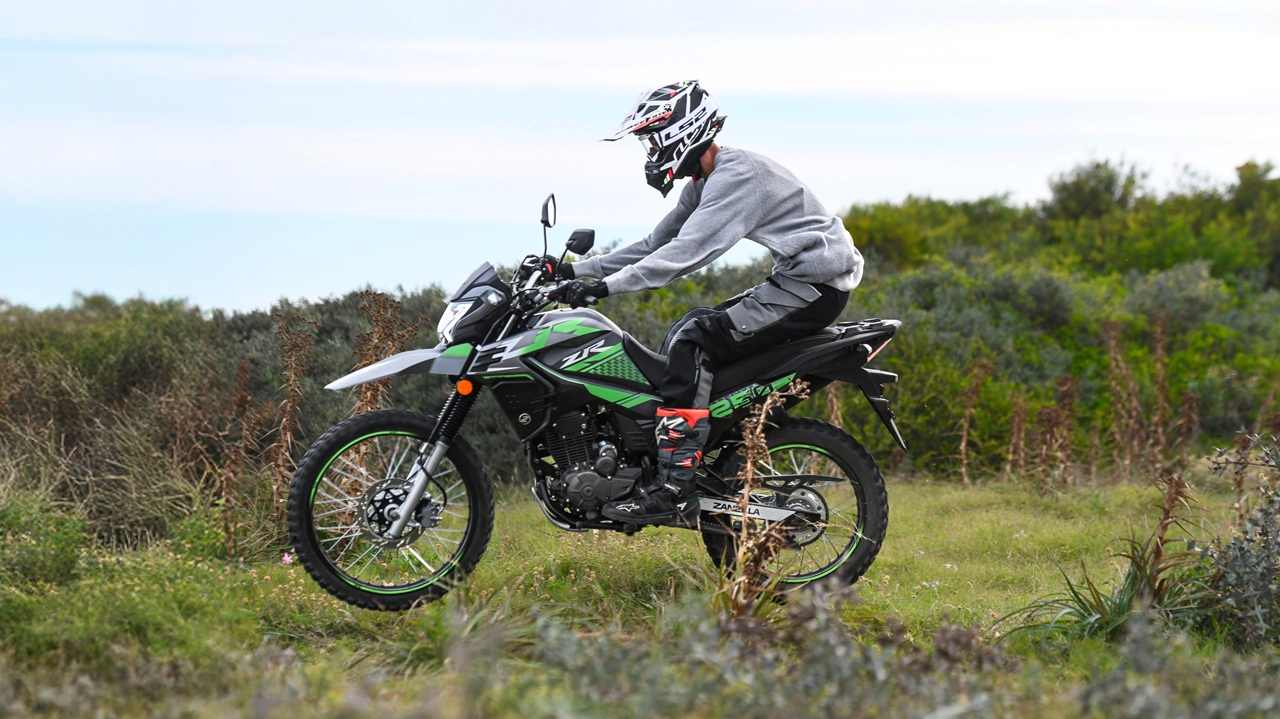 La 250 es una moto preparada para la aventura.