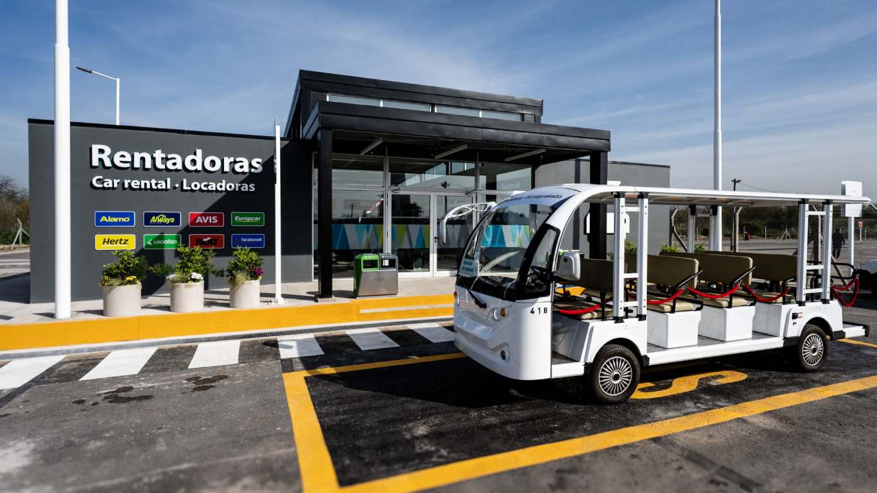 En el nuevo hub para alquiler de autos en Ezeiza, los clientes podrán trasladarse gratis en shuttle