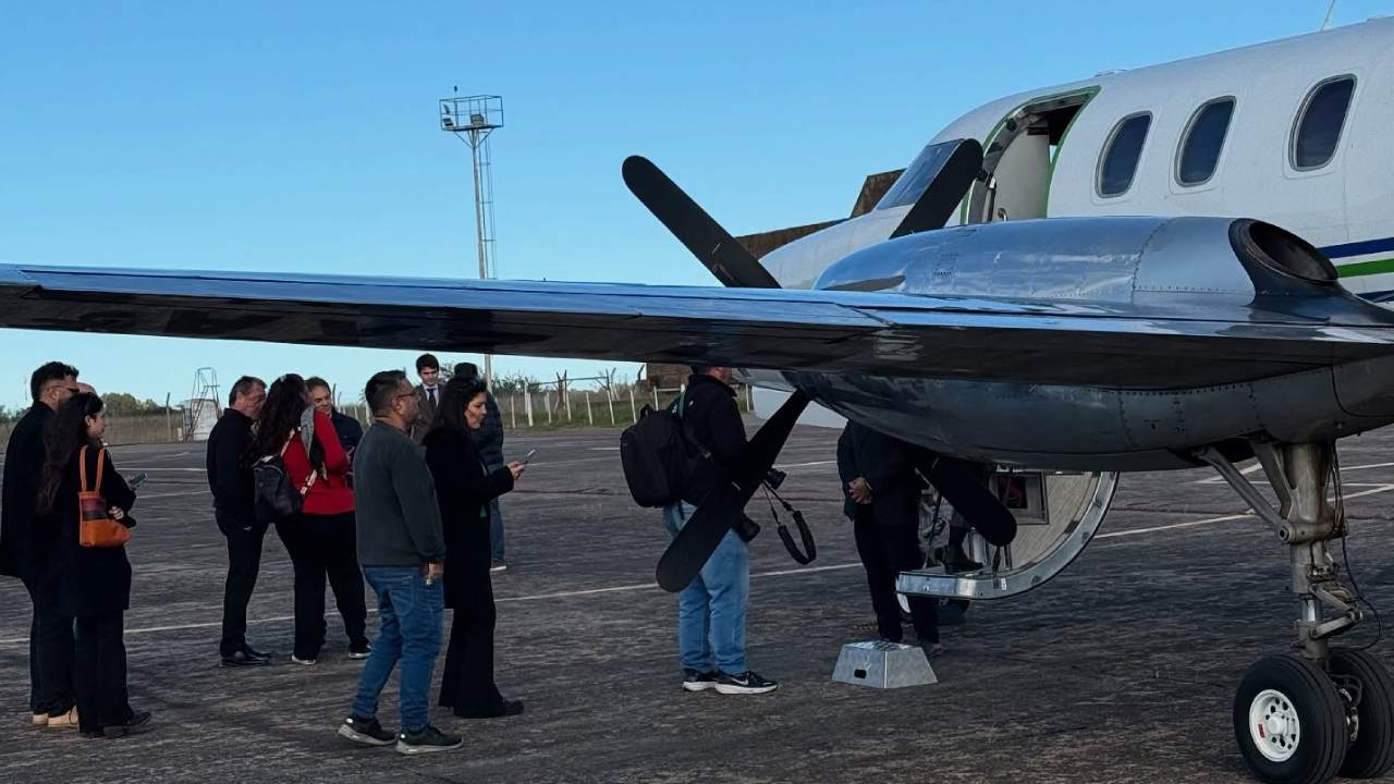 Los vuelos de Humming Airways son en aviones con capacidad para 19 personas