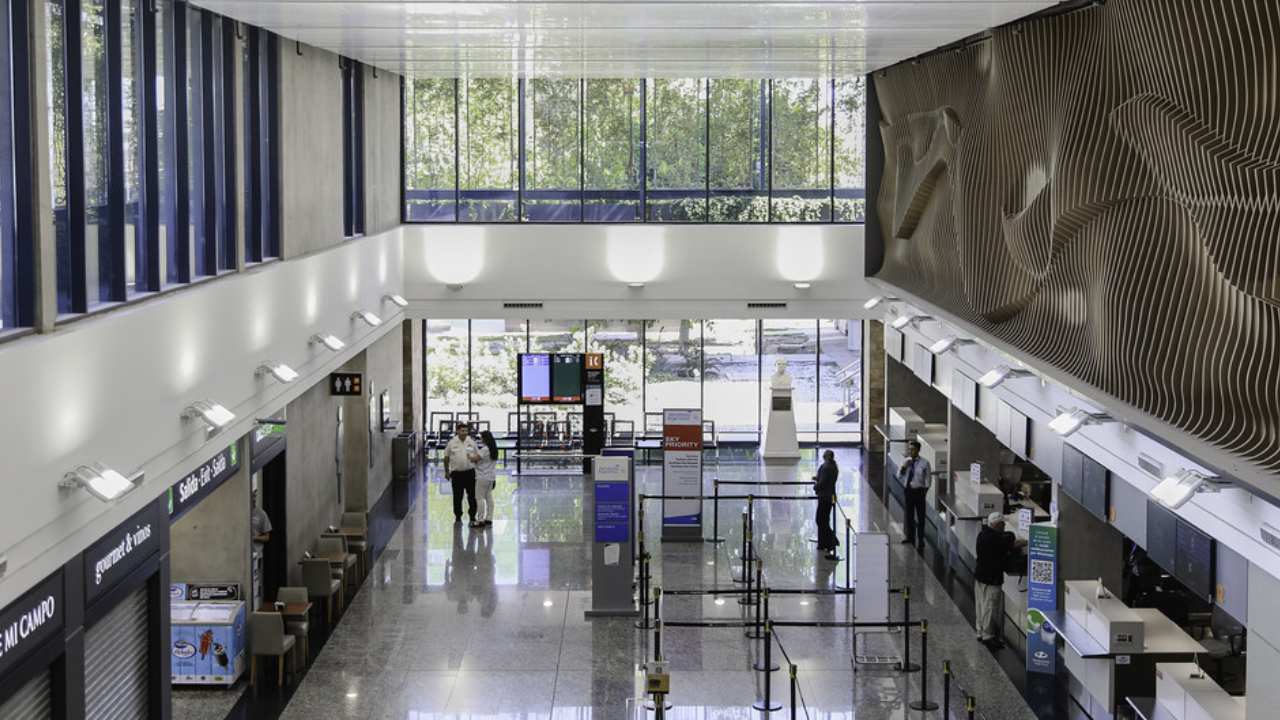 Así se ve por dentro el renovado aeropuerto de San Juan