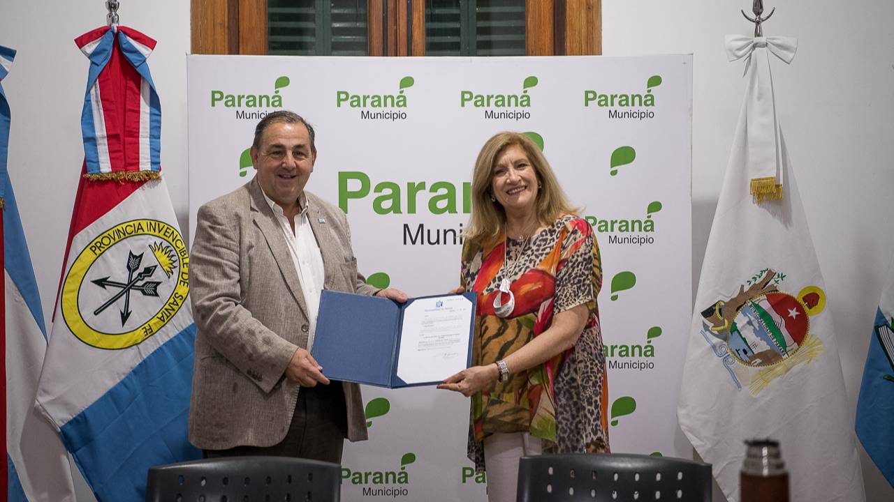 Los intendentes de Paraná y Santa Fe trabajarán para unir las ciudades con transporte fluvial